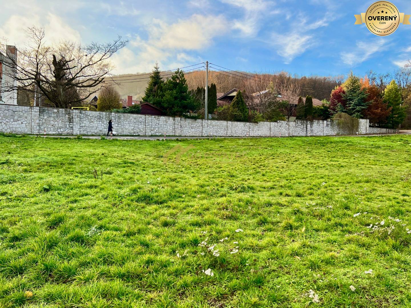 Stavebný pozemok pre najnáročnejších priamo pri Vinianskom jazere