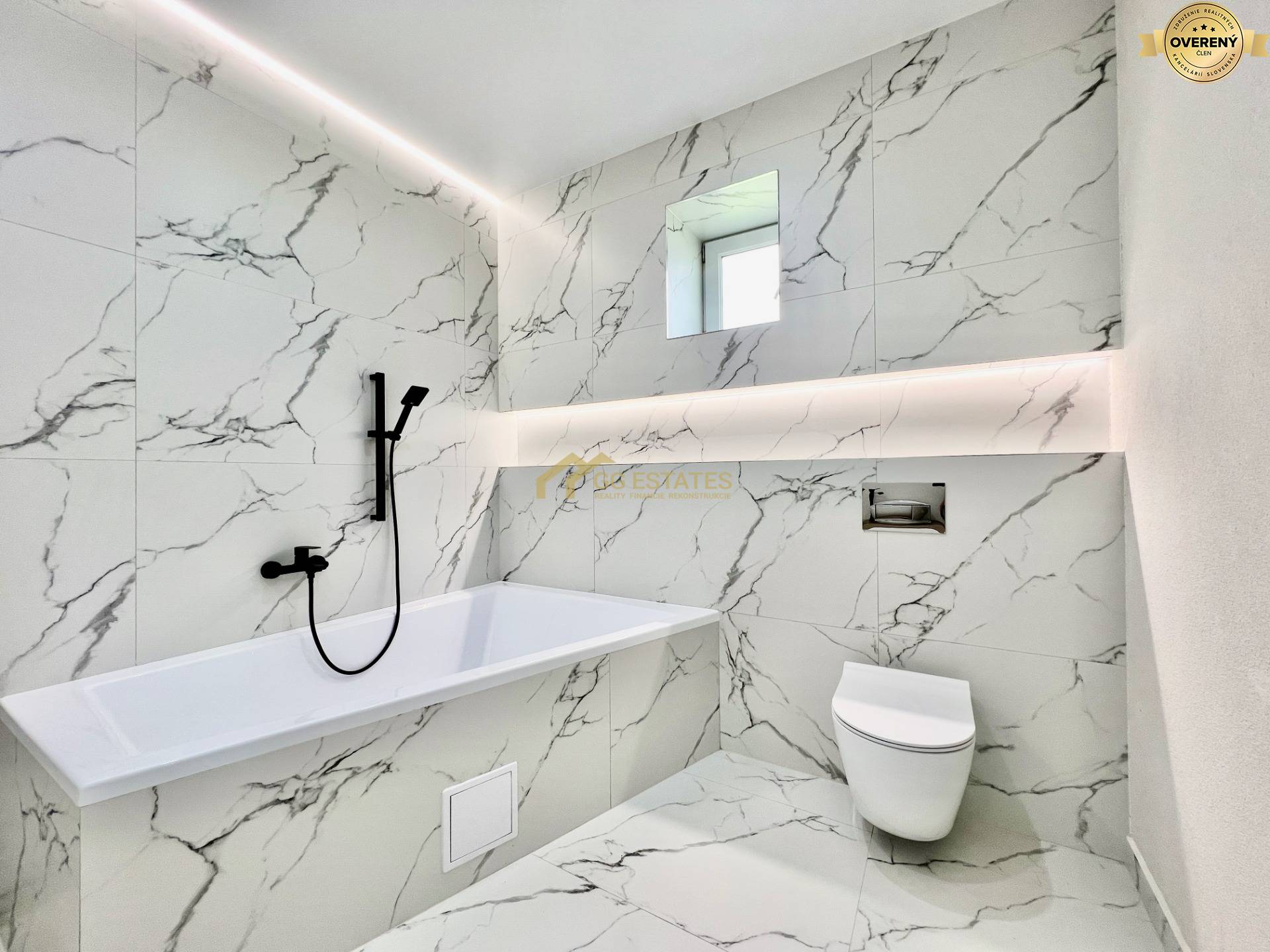 Kvalitný moderný bungalov s terasou a veľkým pozemkom