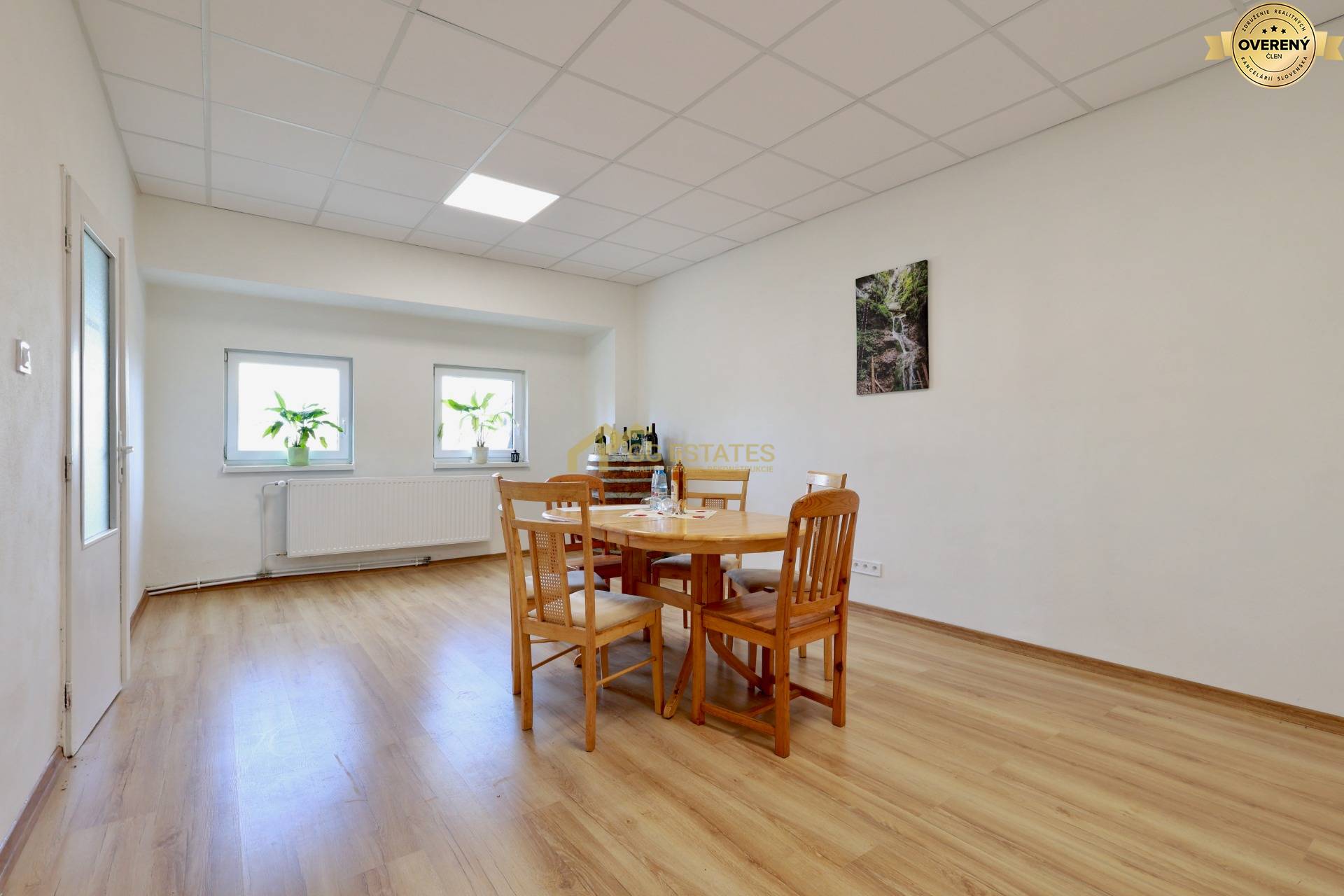 Novozrekonštruované kancelárie a skladové priestory na prenájom