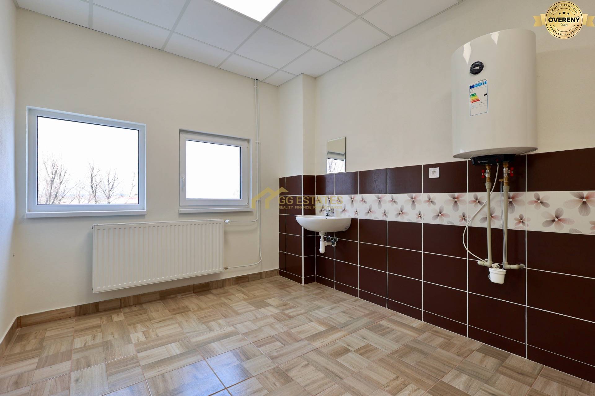 Novozrekonštruované kancelárie a skladové priestory na prenájom