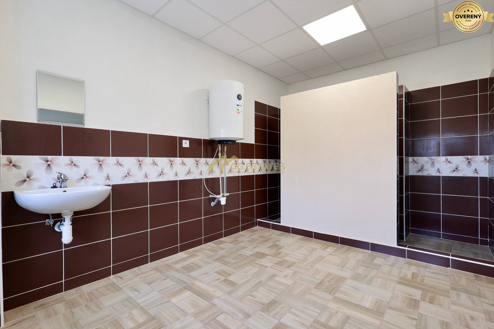 Novozrekonštruované kancelárie a skladové priestory na prenájom