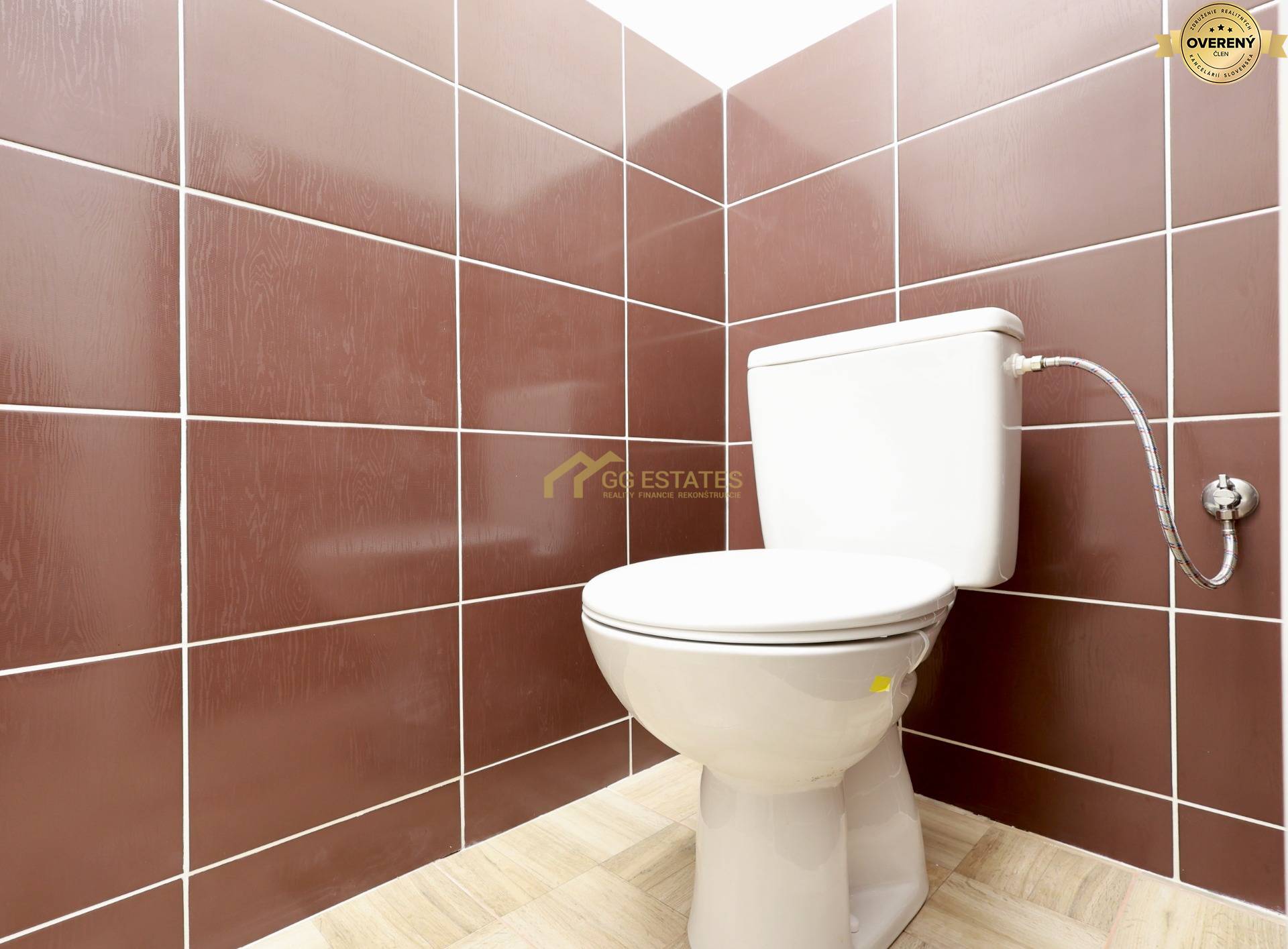 Novozrekonštruované kancelárie a skladové priestory na prenájom