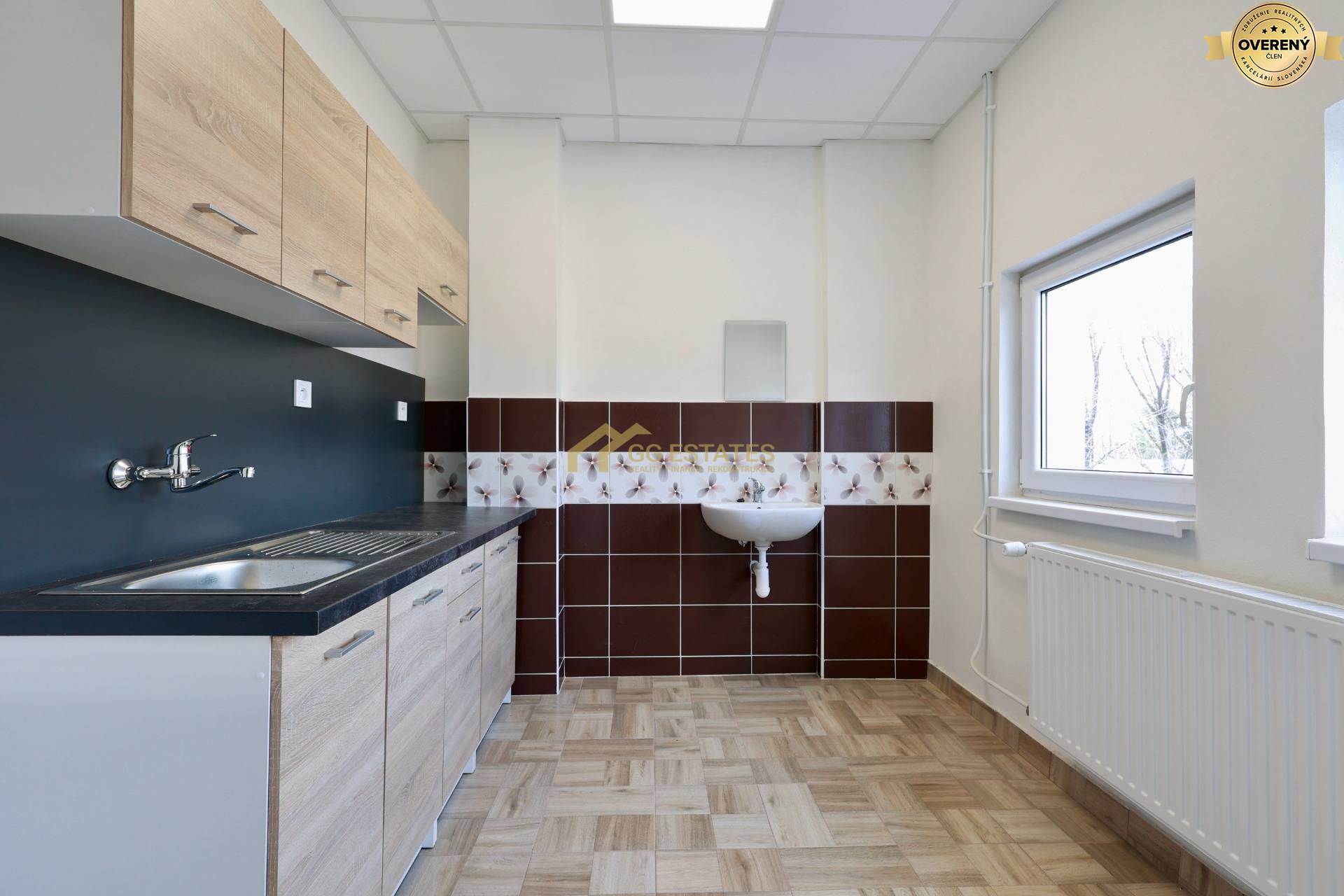 Novozrekonštruované kancelárie a skladové priestory na prenájom