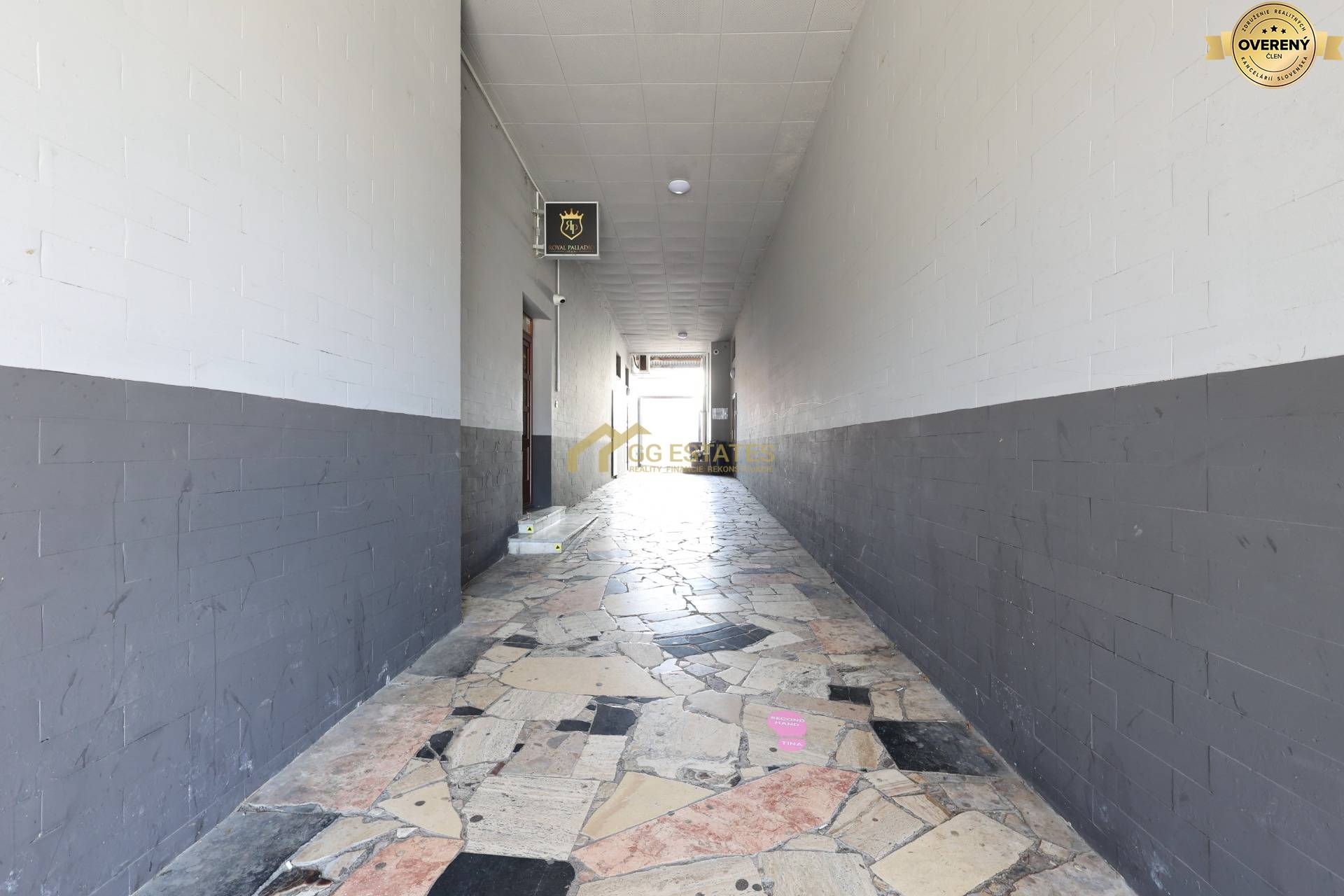 Obchodný priestor v centre Humenného na prenájom